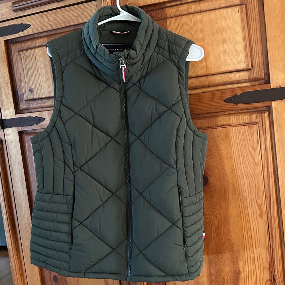 Tommy Hilfiger puffer vest